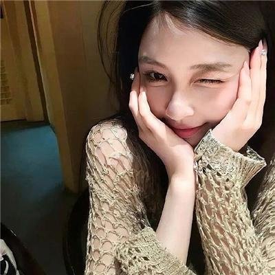 女玩家喜迎春